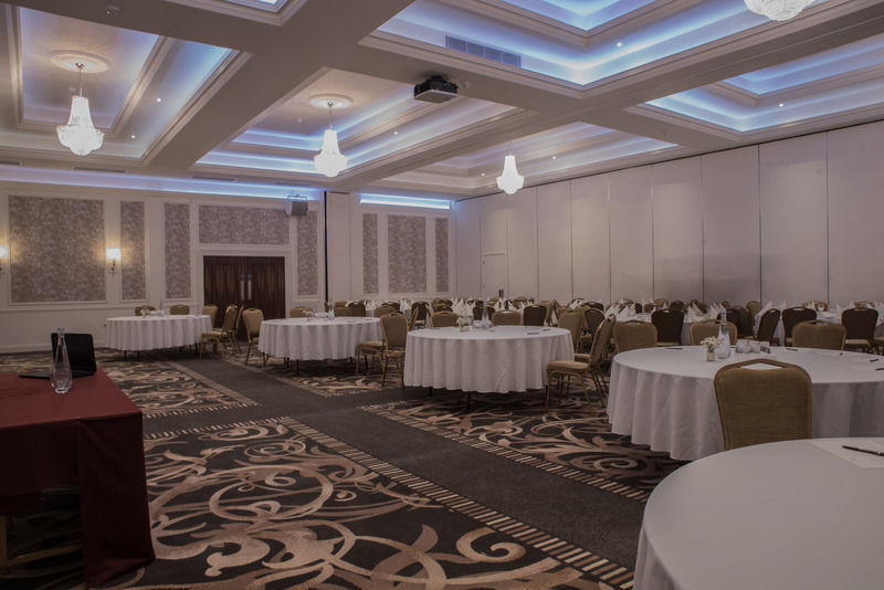 אומה Silverbirch Hotel מראה חיצוני תמונה