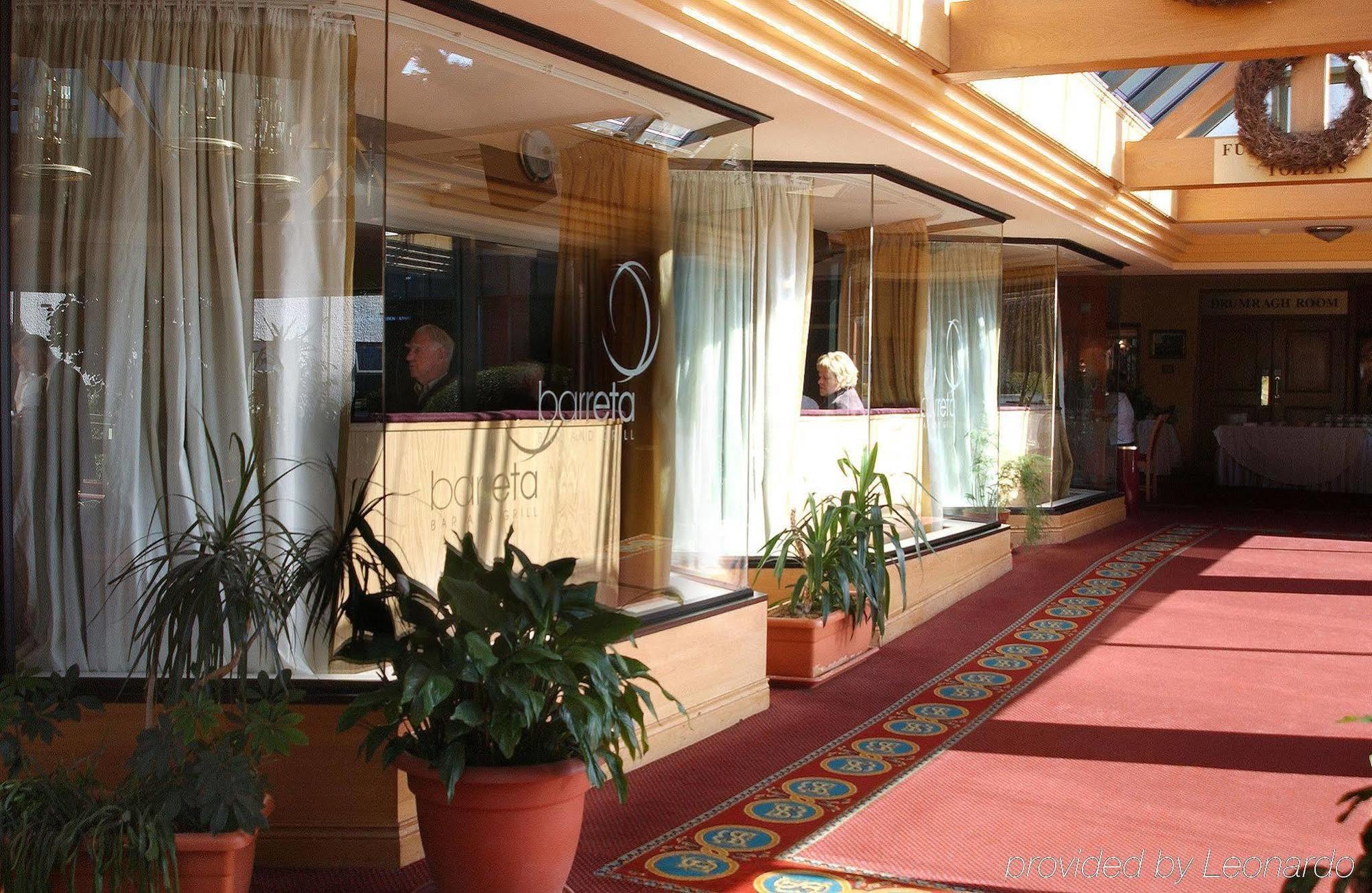 אומה Silverbirch Hotel מראה פנימי תמונה